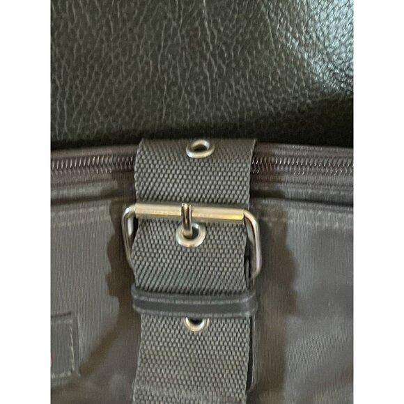 KENNETH COLE Reaction Gray/Pink Nylon Travel/ Messenger Bag NICE SEE ALL - Picture 10 of 16